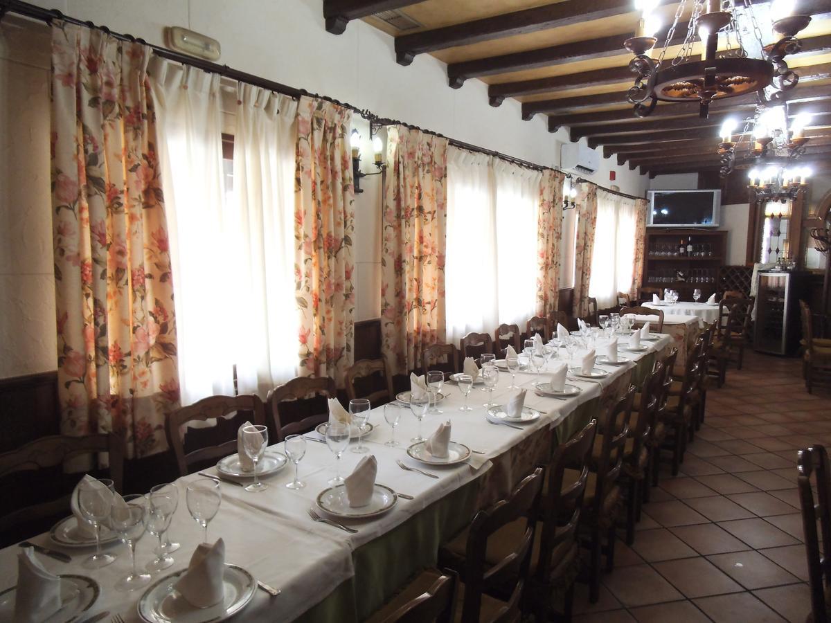 Hostal Los Galgos Yepes Exterior foto