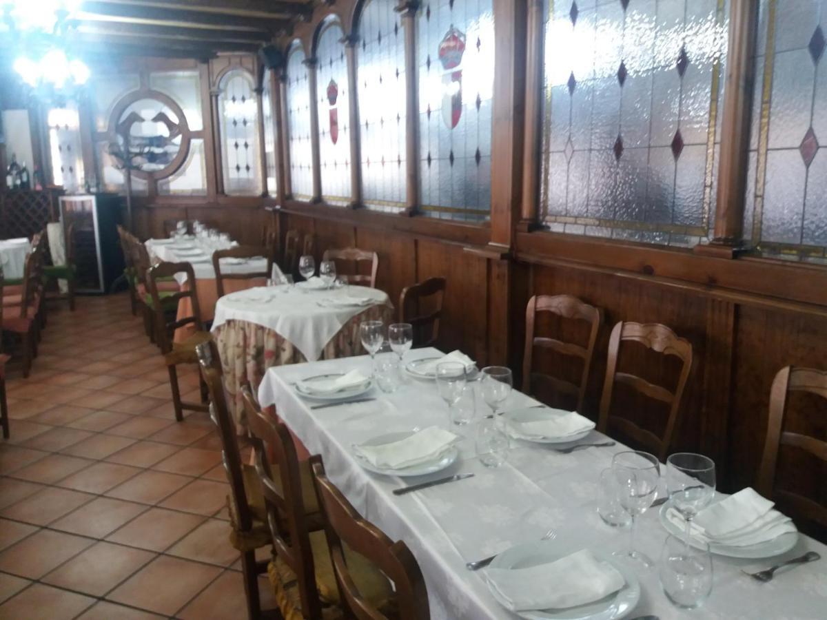 Hostal Los Galgos Yepes Exterior foto